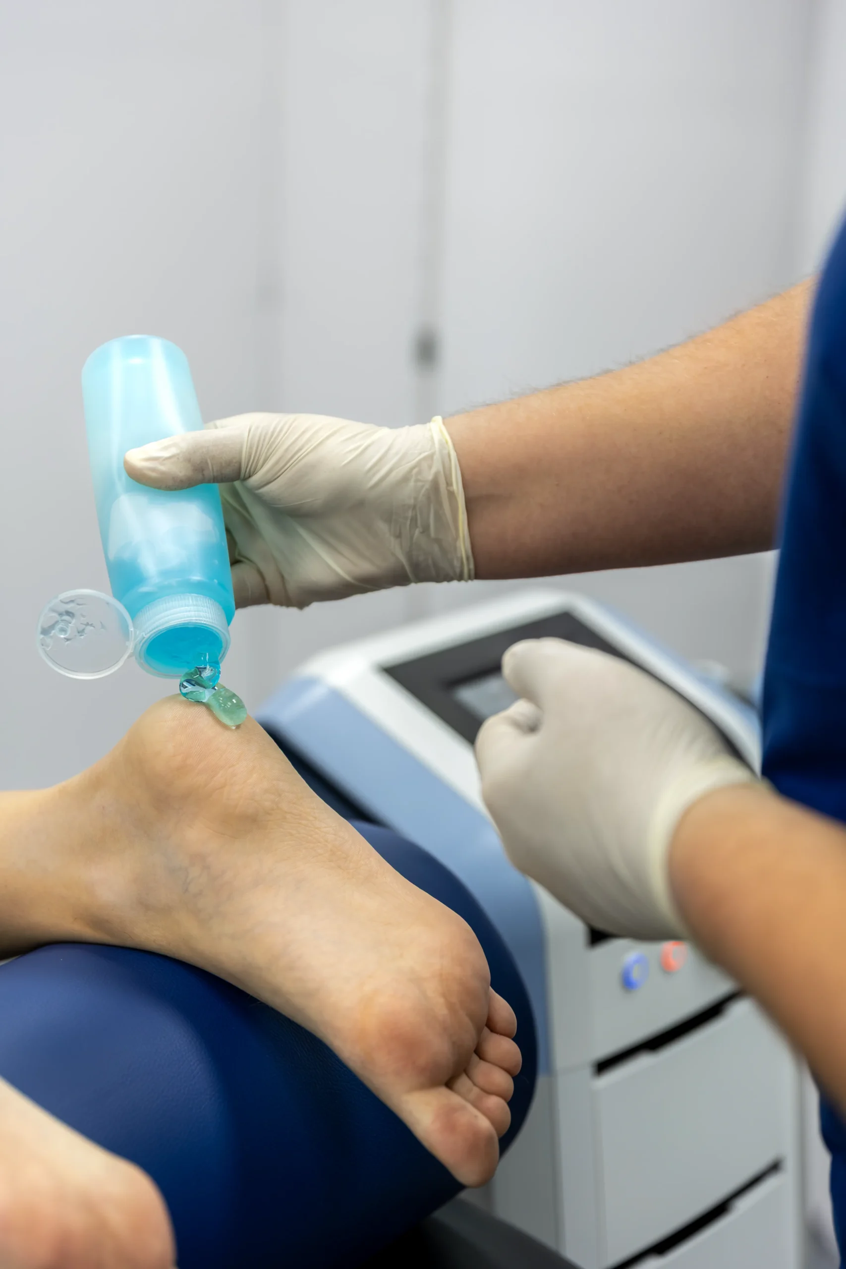 Podólogo Málaga · Tratamiento de pies en El Corte Inglés Málaga